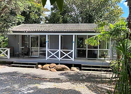 Deluxe Studio