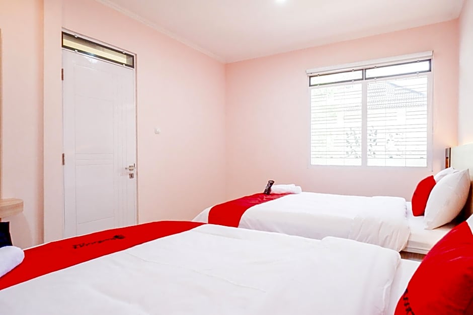 RedDoorz near Gejayan 3