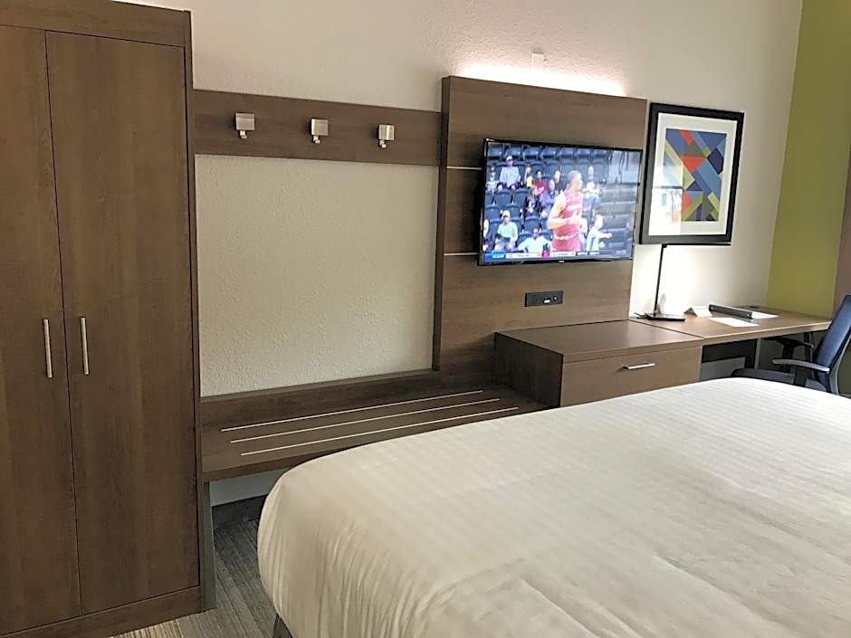 Holiday Inn Express Naples South - I-75 By IHG