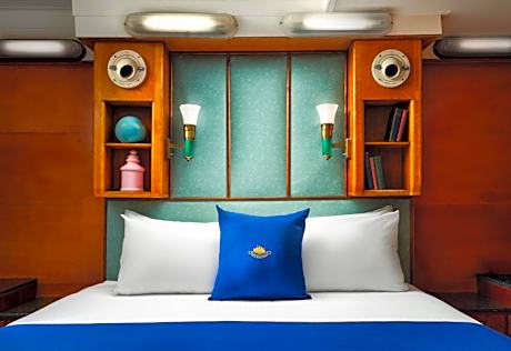 Family Room with King and Twin