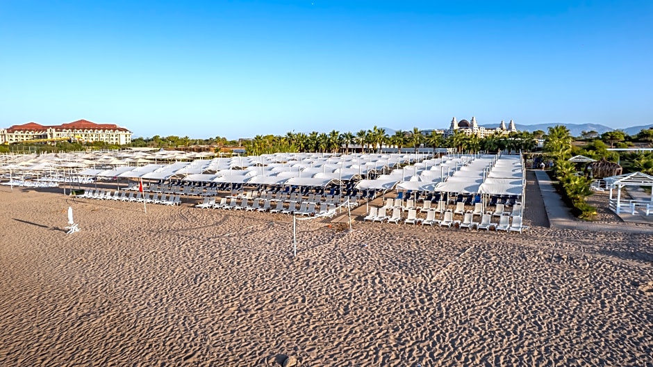 J'Adore Deluxe Hotel & Spa