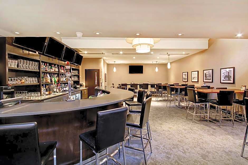 Holiday Inn Oakville Centre By IHG