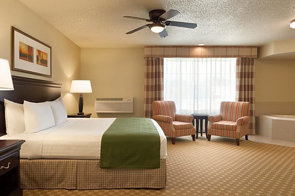 Country Inn & Suites by Radisson, Chanhassen, MN
