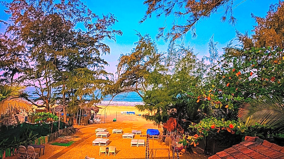 Shining Sand Beach Hotel