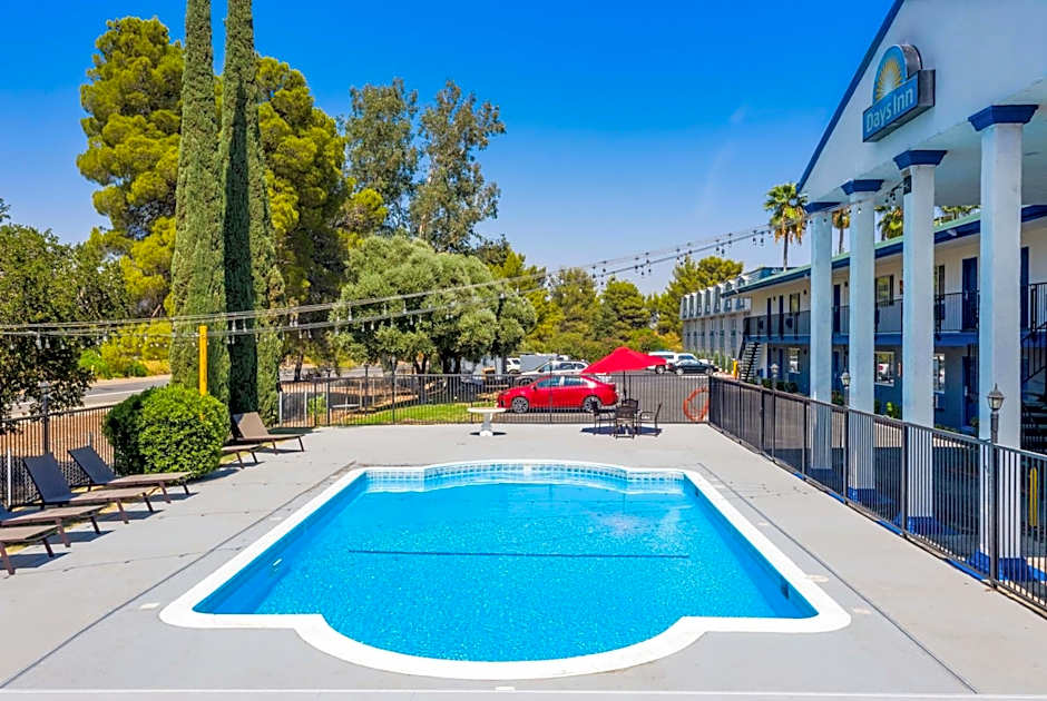 Days Inn by Wyndham Red Bluff