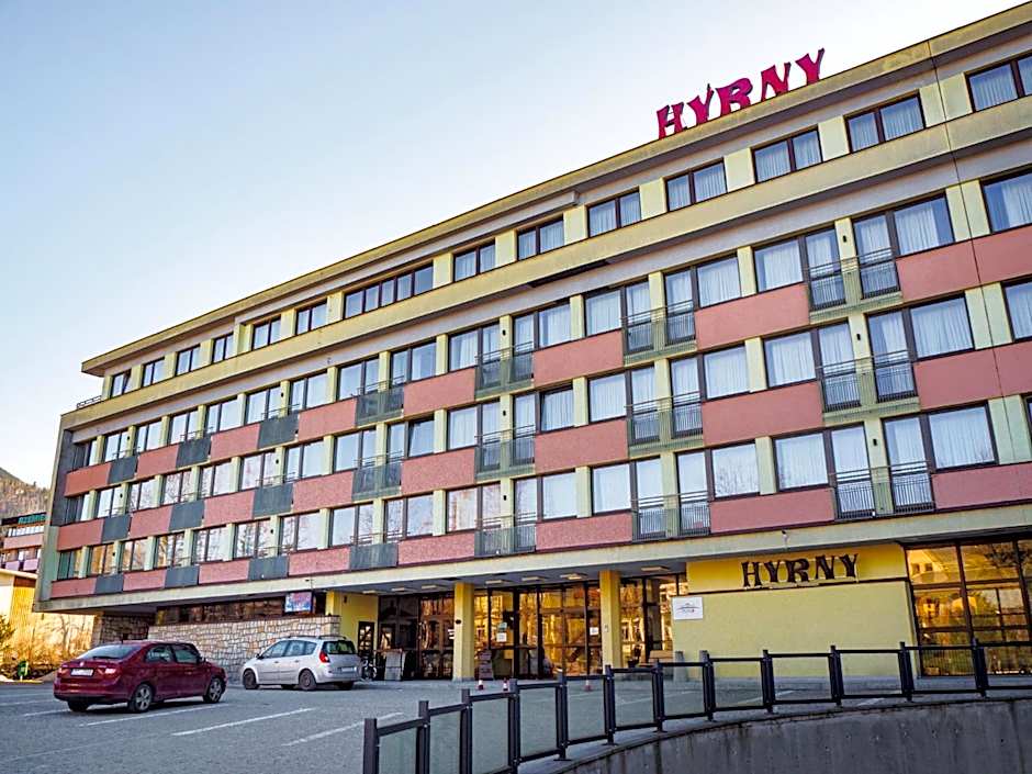 Hyrny