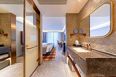 THK - Guest Room, Nile