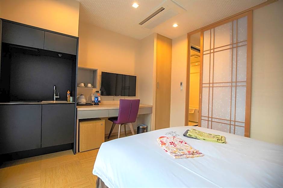 SOLA HOTEL