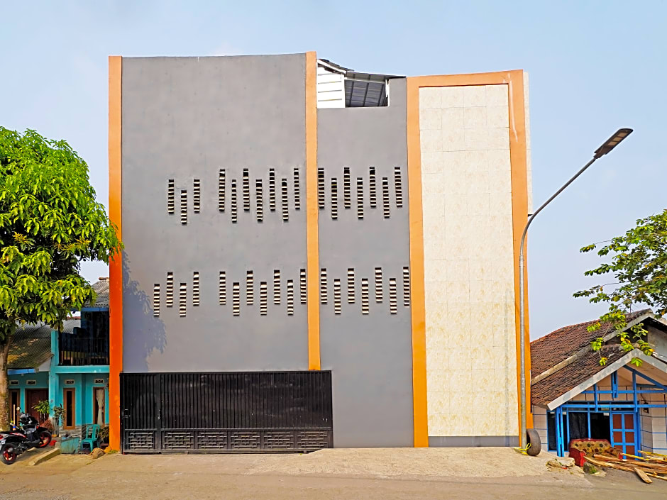 Spot On 91557 Biring Residence 