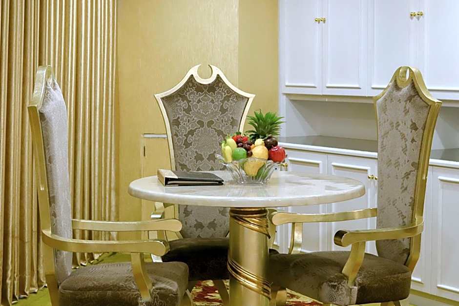 The Grand Kandyan Hotel
