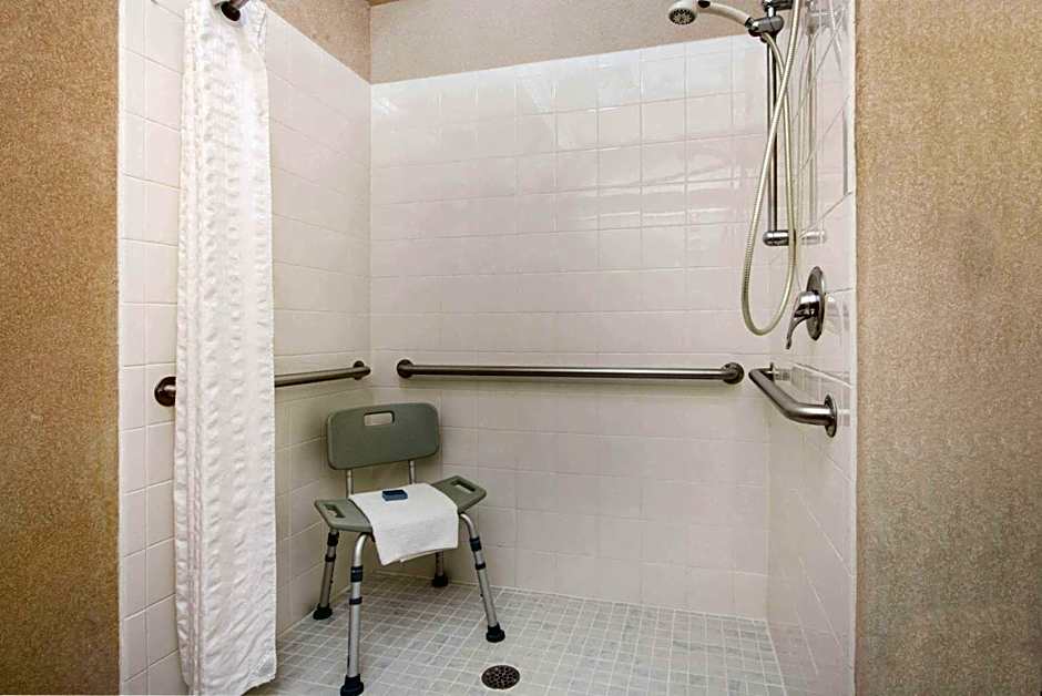 Hawthorn Suites by Wyndham El Paso Airport