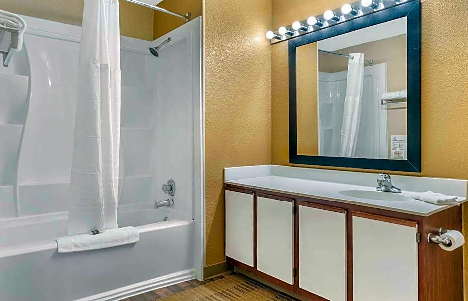 Extended Stay America Select Suites - Detroit - Ann Arbor - University South