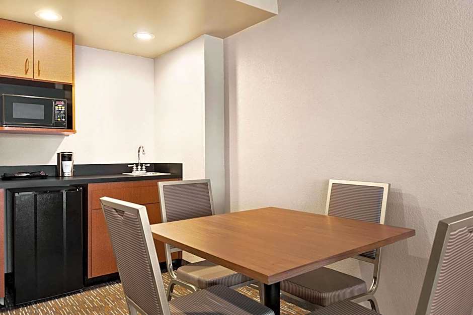 Wingate by Wyndham Cincinnati/Blue Ash