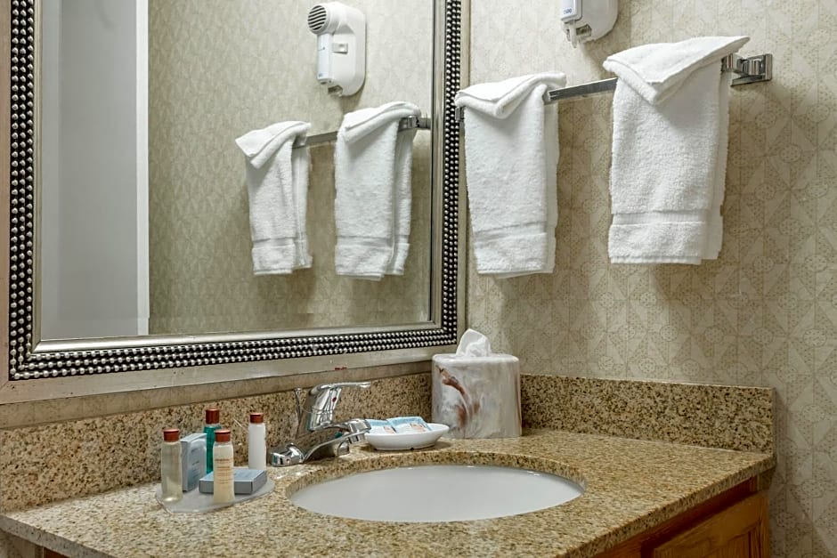 Value Suites Extended Stay - St Louis