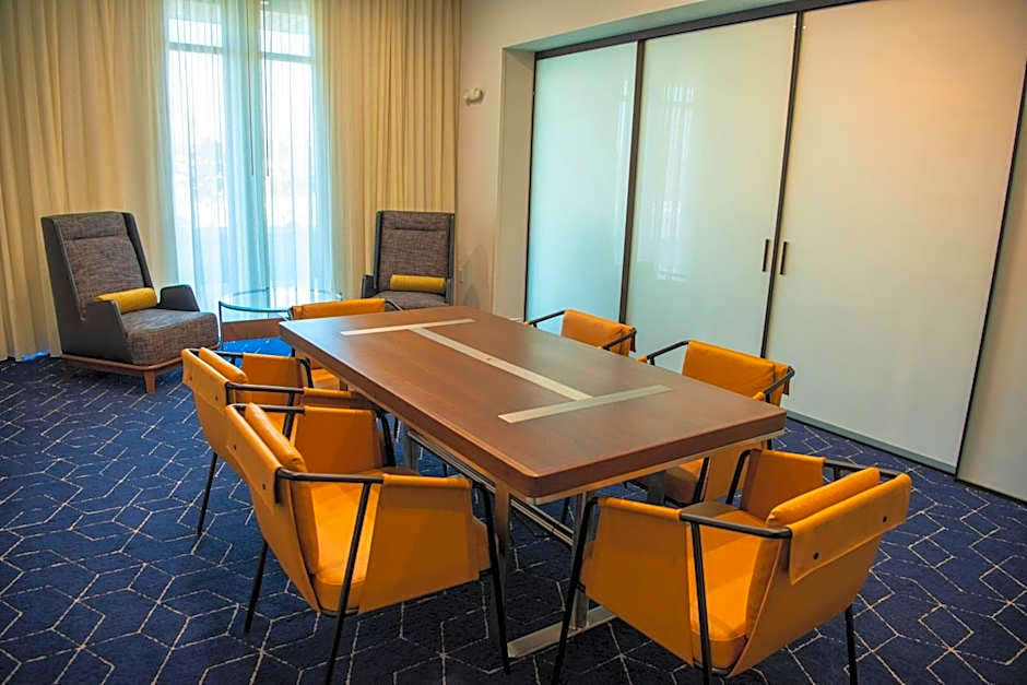 Courtyard by Marriott Lake City