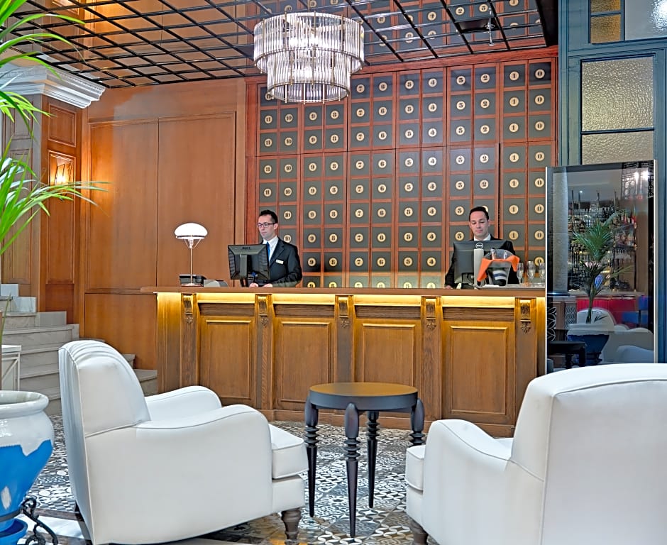 H10 Villa De La Reina