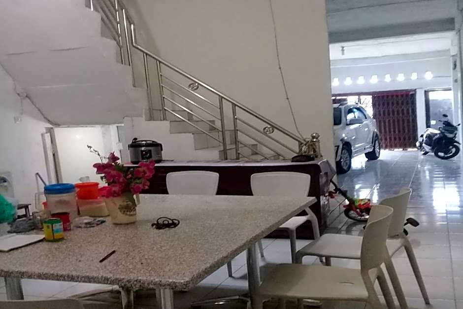 Hotel O Lewi Family Guest House Near GBKP Bangun Mulia Km. 11