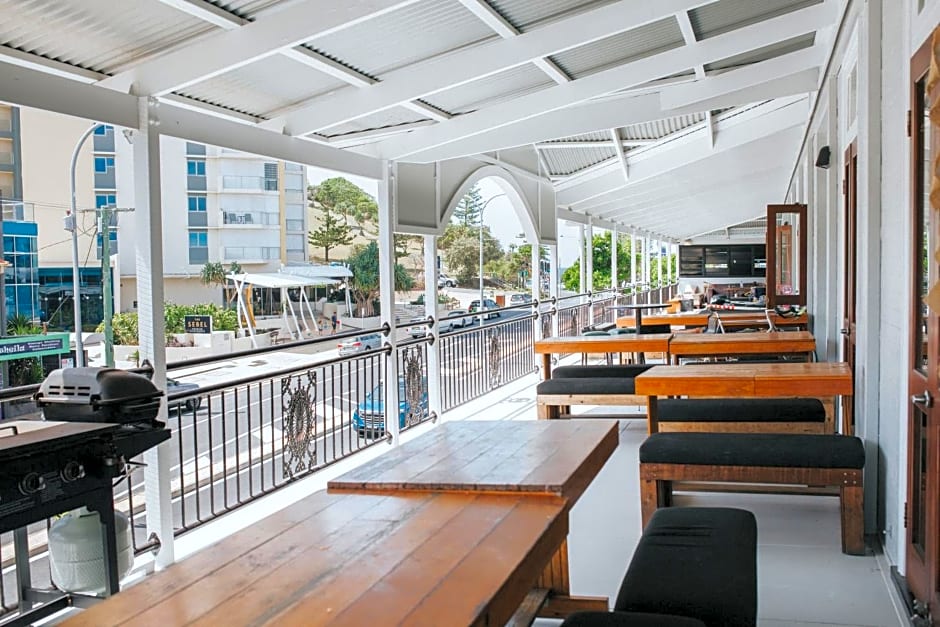 Coolangatta Sands Hotel