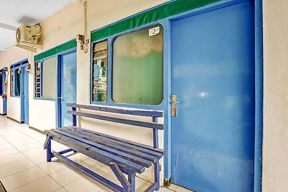 OYO Life 90523 Homestay Jenggolo