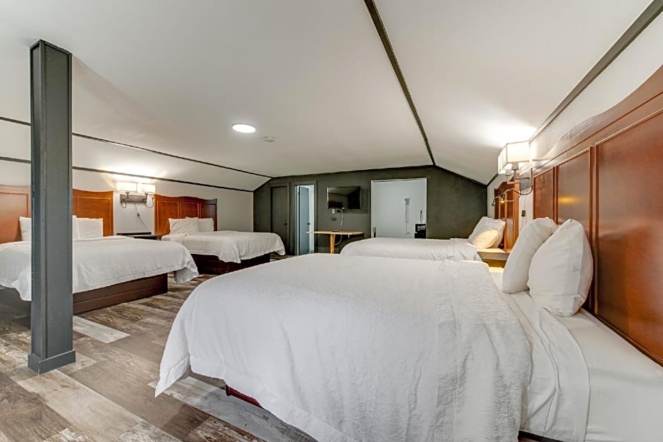 Dolores Mountain Inn