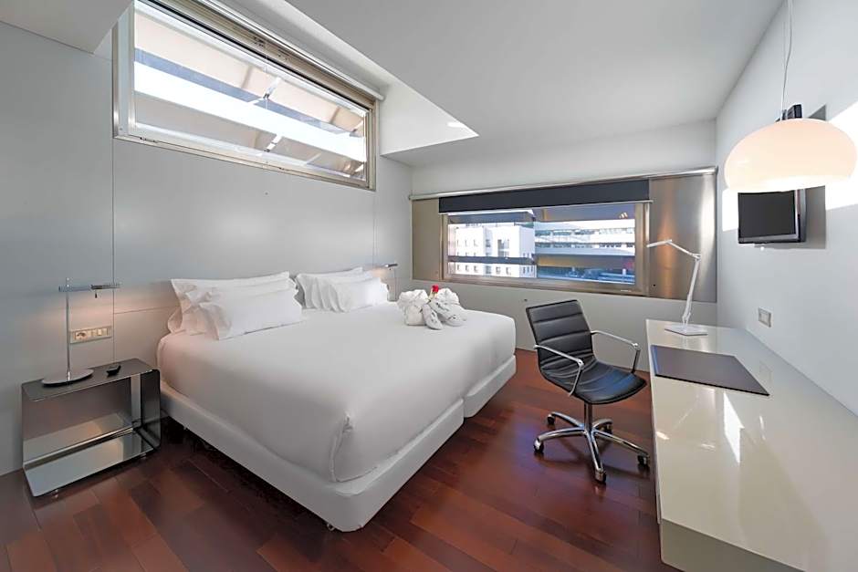 NH Collection Barcelona Constanza