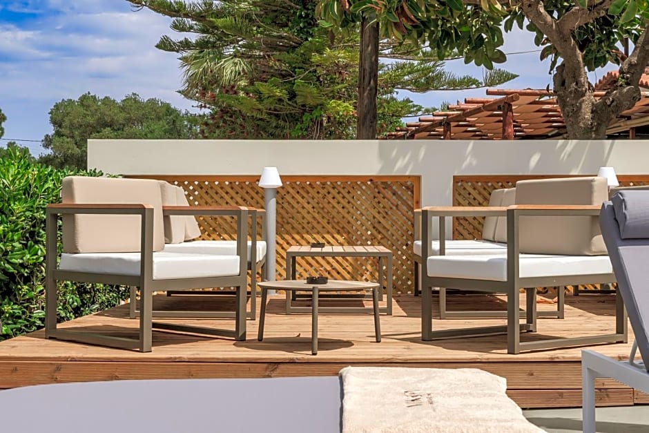 Nikon Boutique Hotel