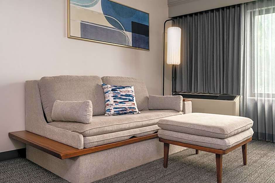 Courtyard by Marriott Columbus Airport