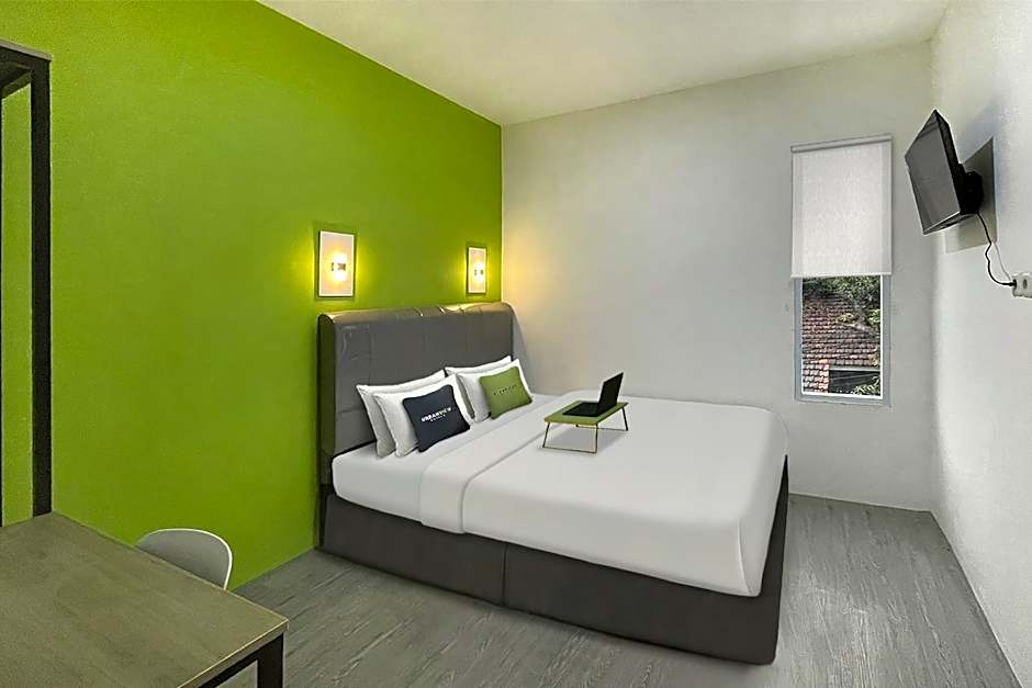 Urbanview Don Juan Pondok Gede by RedDoorz