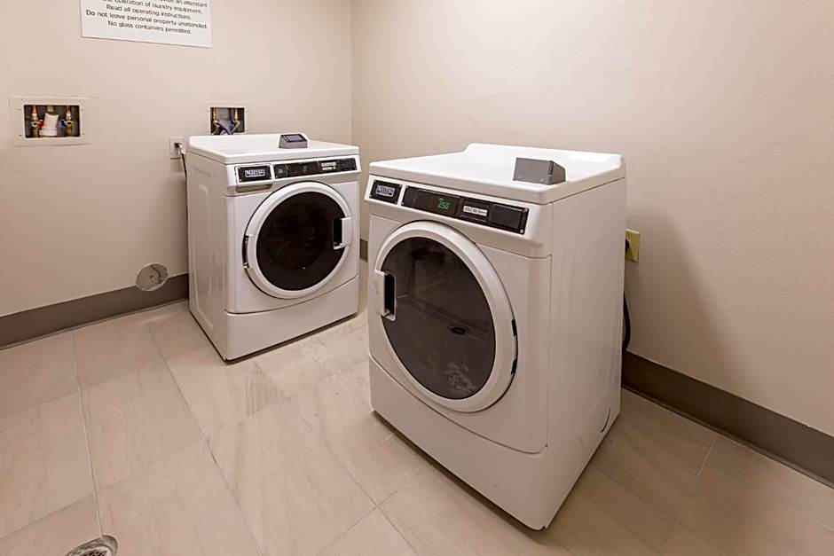 Holiday Inn Express & Suites Englewood - Denver South By IHG