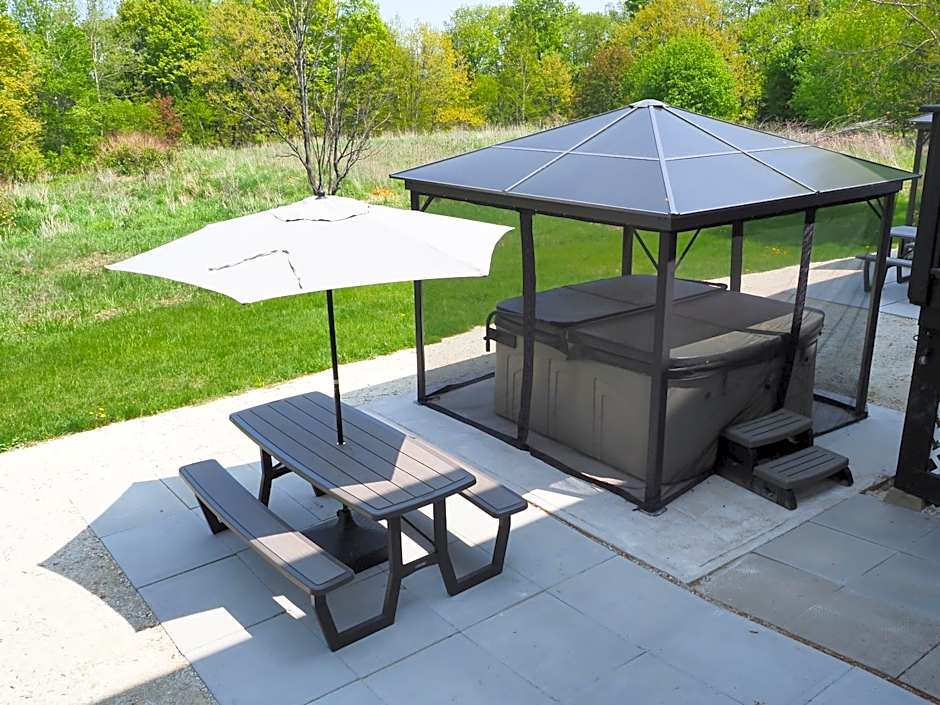 Gateside Chalets Expansive 6 Bedroom Hot Tub Near Village Blue Mountain