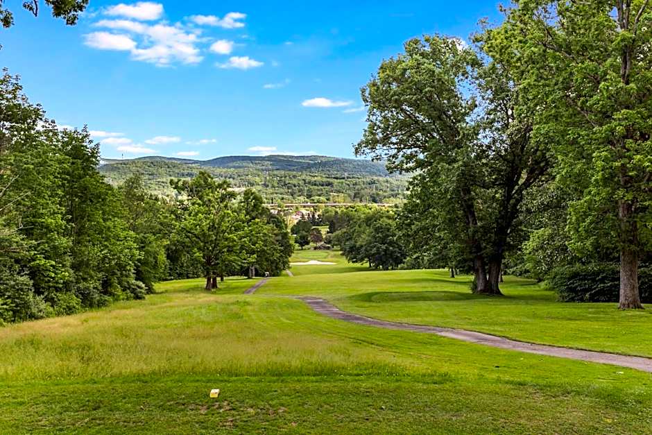 Traditions Hotel & Spa Johnson City - Binghamton, an Ascend Collection Hotel