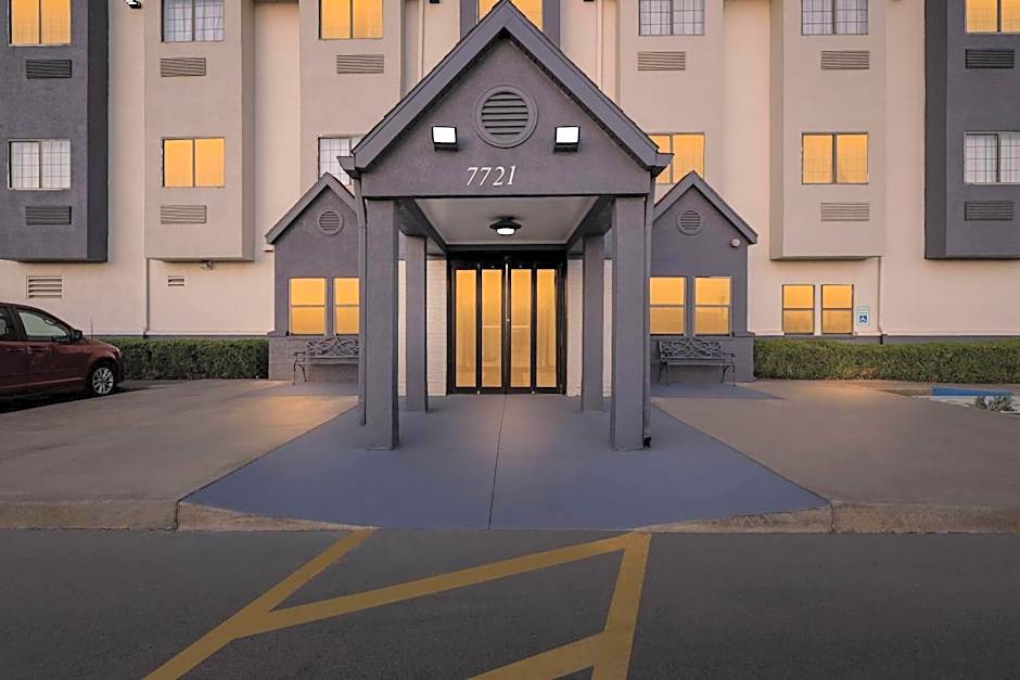 Days Inn by Wyndham near Kansas Speedway