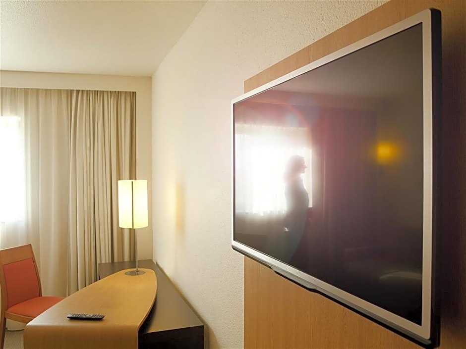 Novotel London Heathrow Airport M4 Jct. 4