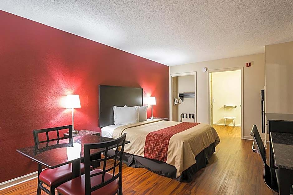 Red Roof Inn & Suites Scottsboro