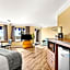 Travelodge by Wyndham San Clemente Beach