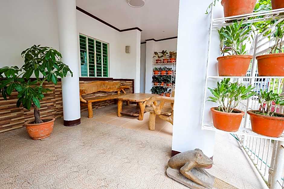 Mayon Backpackers Hostel