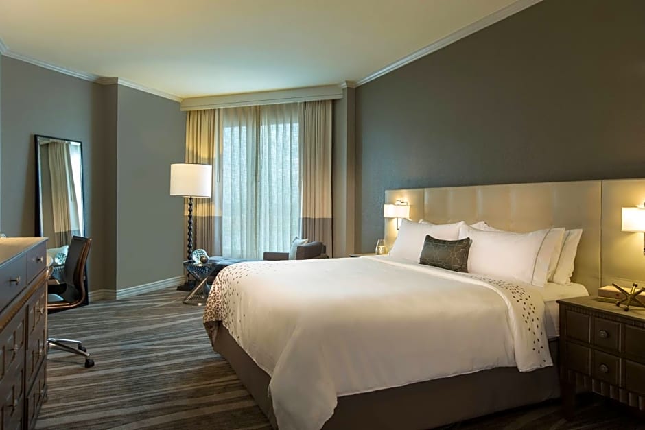 Renaissance Tampa International Plaza Hotel