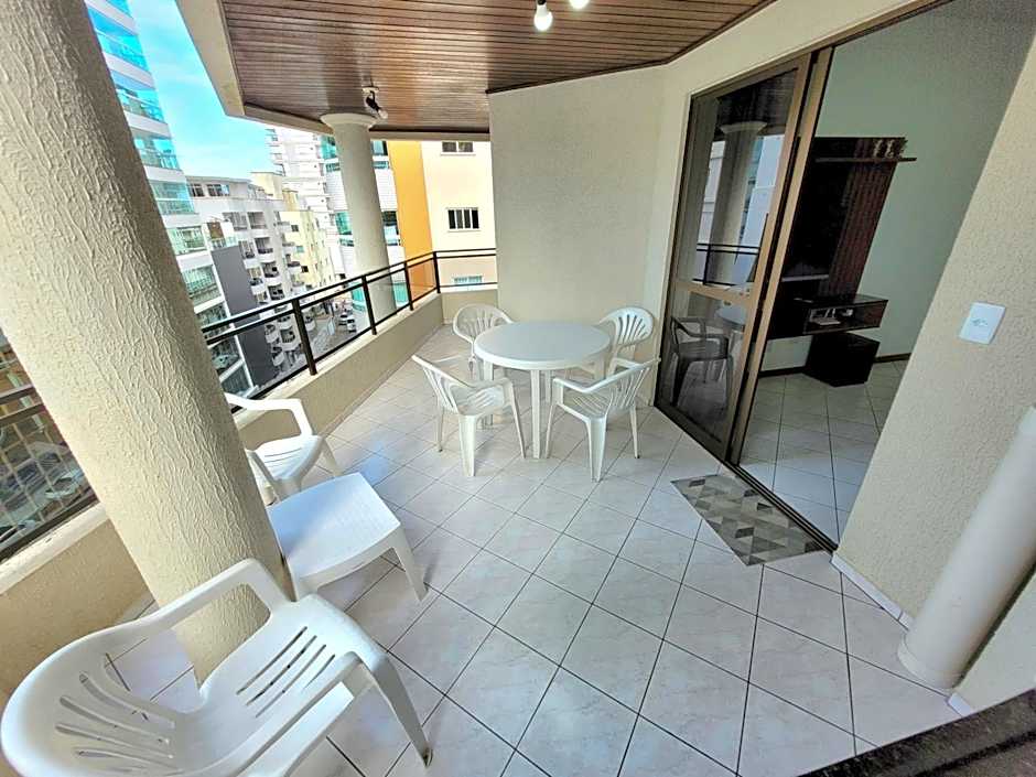 Apartamento 200 metros da praia 03 quartos com ar condicionado - Meia Praia - Itapema