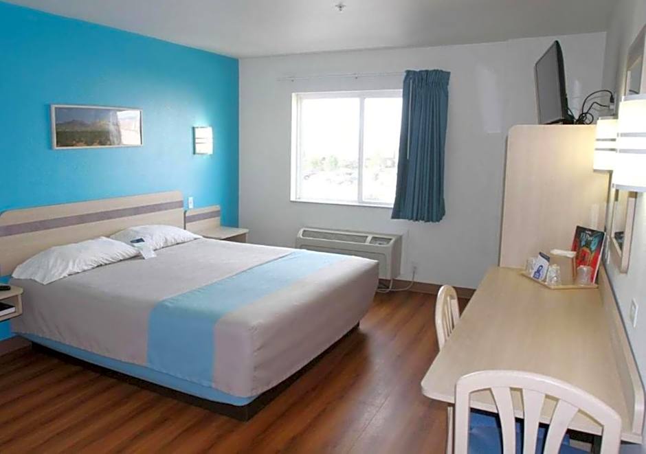 Motel 6-Las Cruces, NM - Telshor