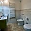 Bellagio Village - Holiday Apartments by the Lake - Seasonal Warm Pool and Sauna
