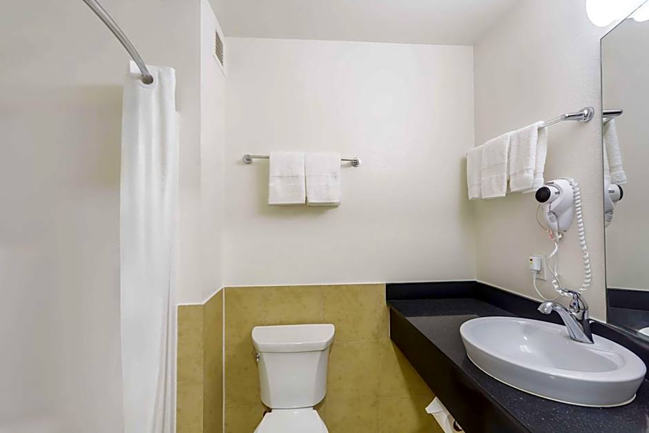 Motel 6-Laredo, TX - Airport
