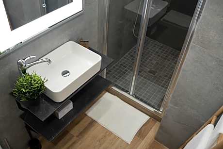 Double Room with Private Bathroom