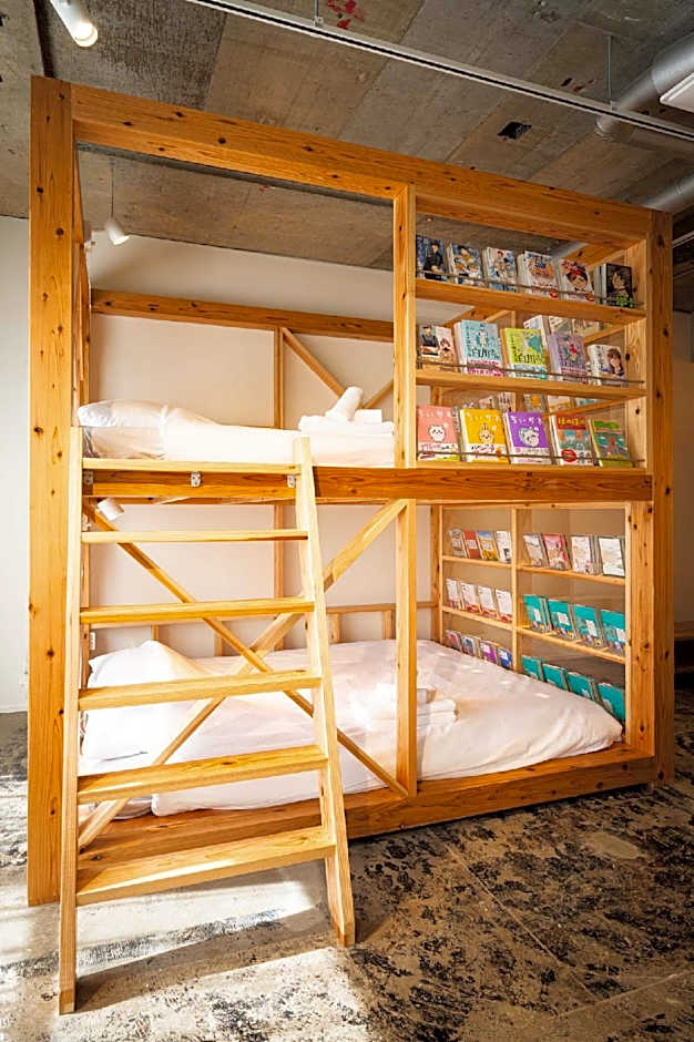 MANGA ART HOTEL, BAKUROCHO