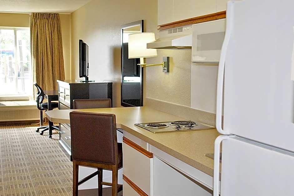 Extended Stay America Select Suites - Chicago - Lombard - Oakbrook