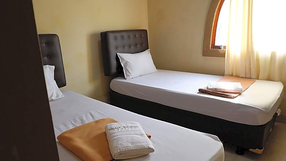 Hotel Syariah Larismanis