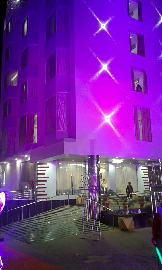 Hotel 5 Flowers Ananta Elite, Kota