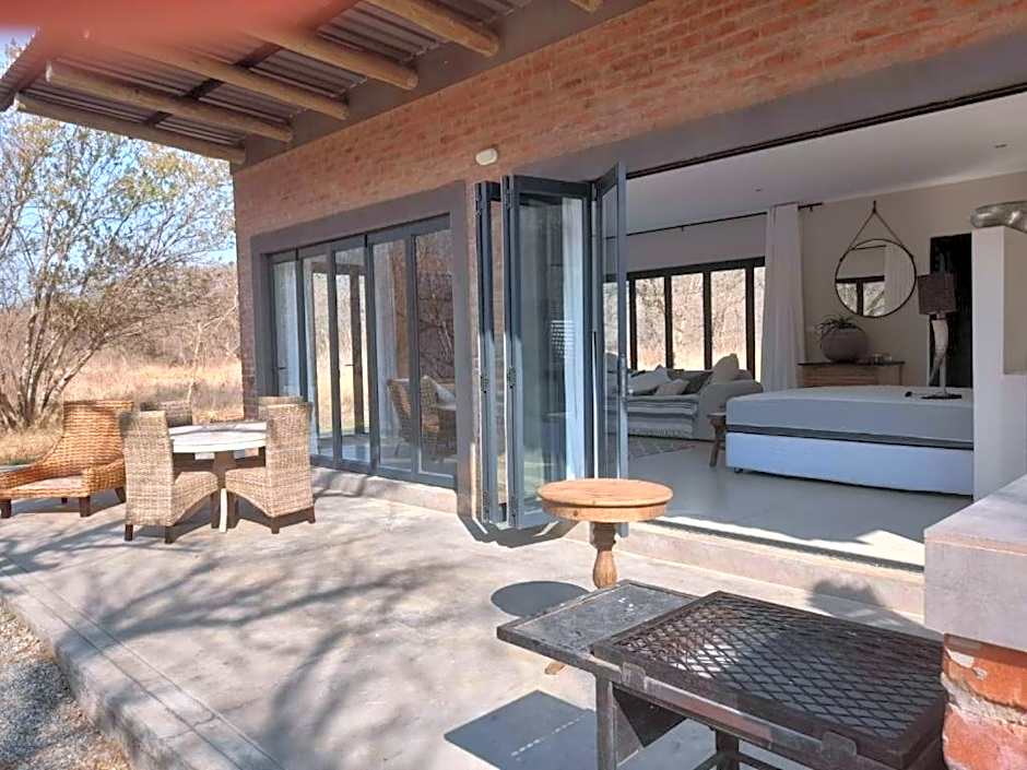 Crocodile Sands River Lodge