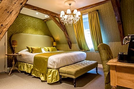 Triple Classic Room