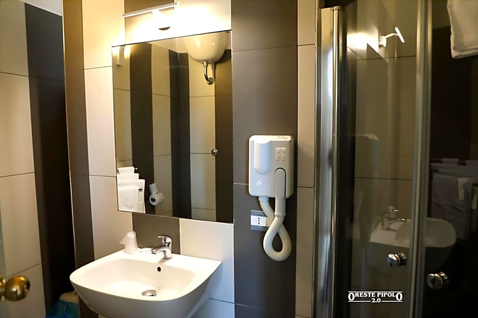 Up Hotel