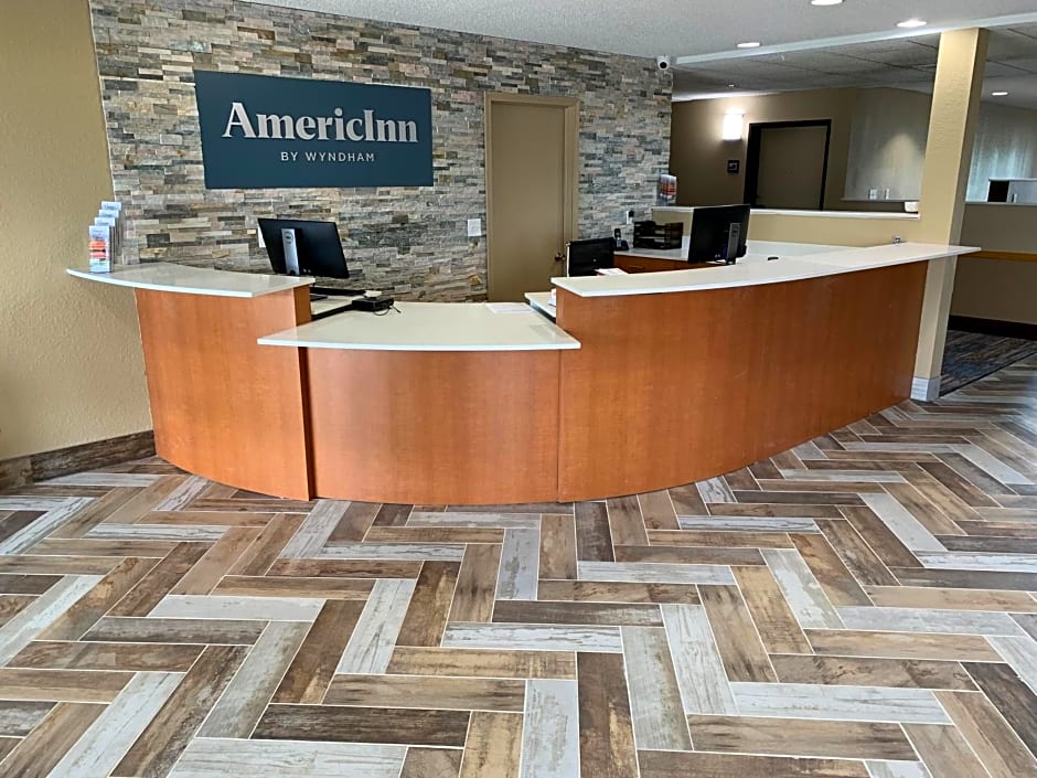 AmericInn by Wyndham Prairie du Chien